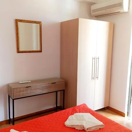 Stella Family House * Pefki